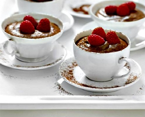 chocolate-mousse-with-raspberries-dessert