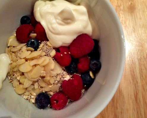 healthy-breakfast-oats-fruit-nuts-chia-seeds-yoghurt
