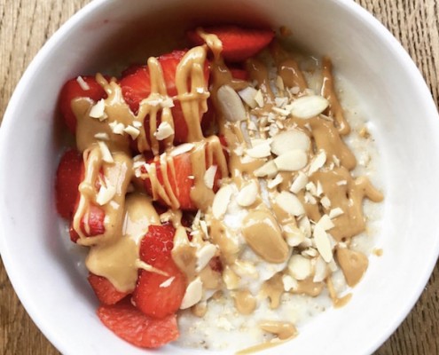 healthy-breakfast-porridge-strawberries-almonds-peanutbutter.jpg